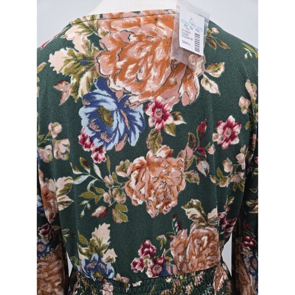 NEW Maurice's Floral Smocked Peplum Blouse Long‎ Sleeve V Neck Stretch Small - Picture 7 of 7
